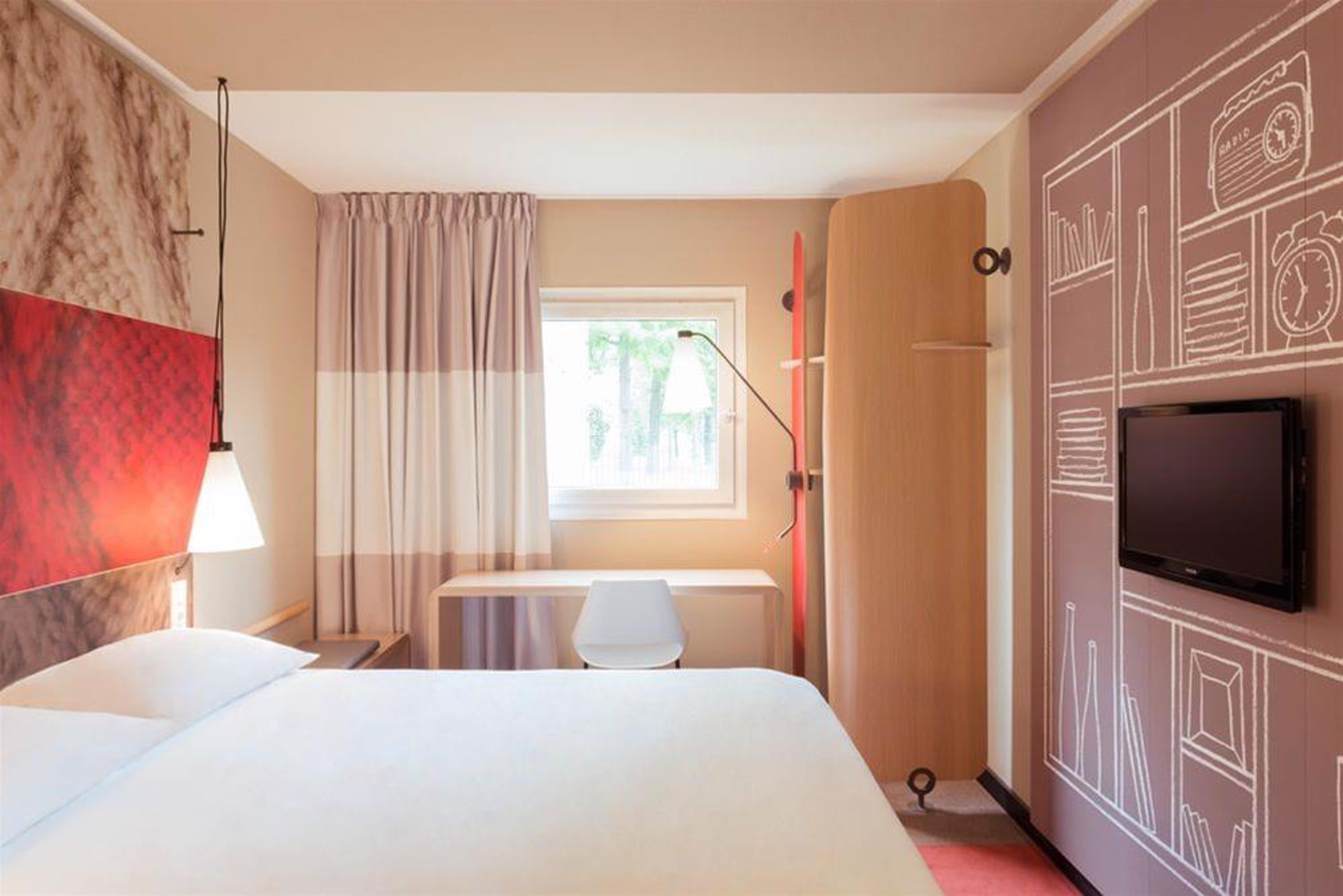 Ibis Paris Porte De Clichy Centre Exterior foto