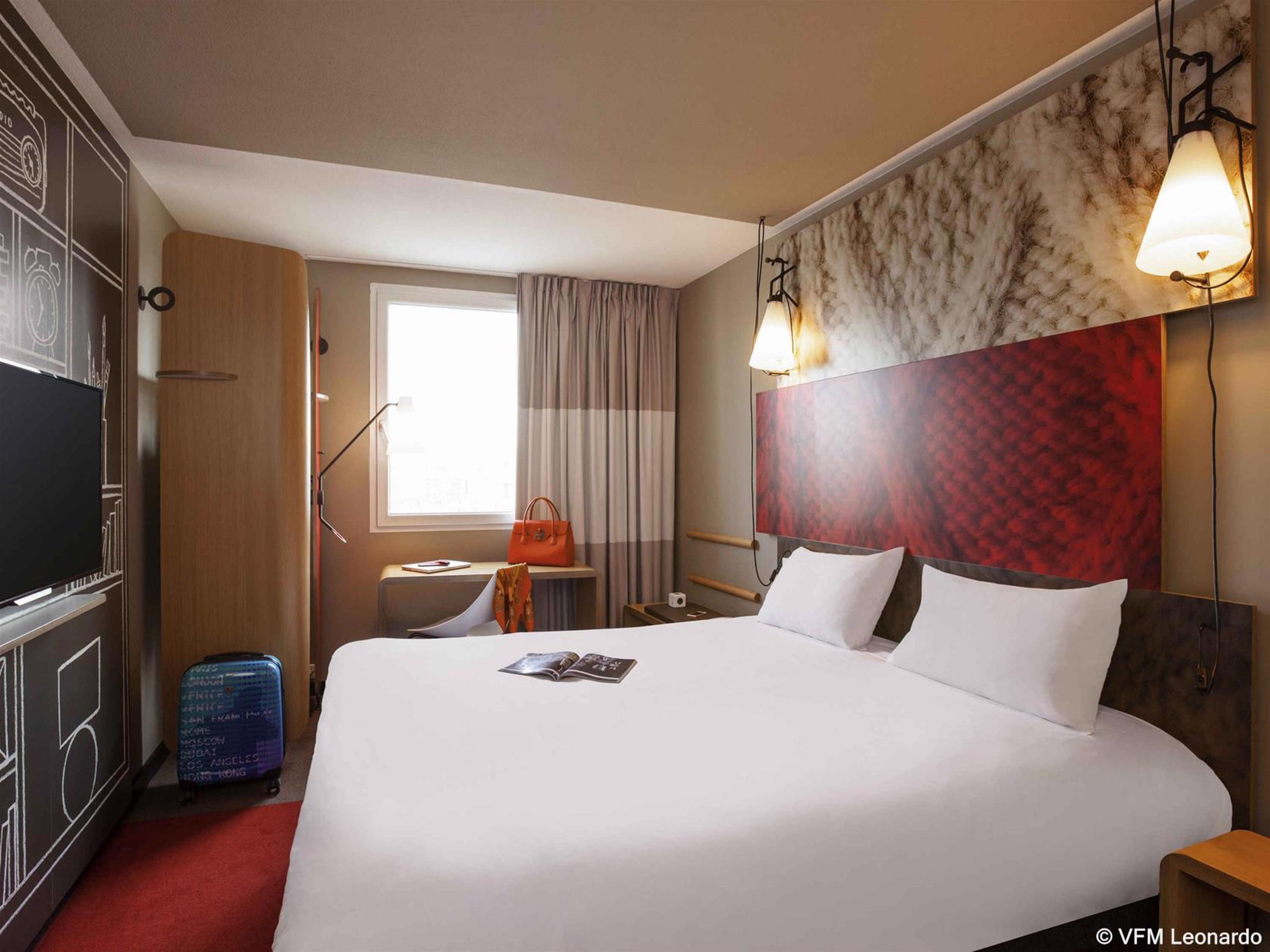 Ibis Paris Porte De Clichy Centre Exterior foto